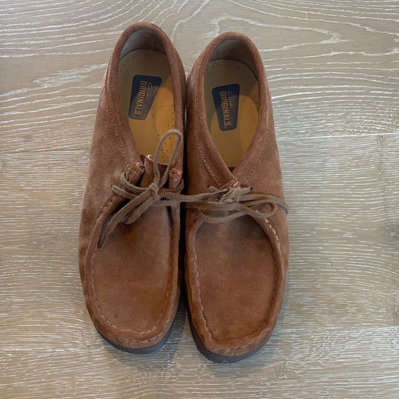 Clarks Originals Peggy Bee Lace Ups Women's Brown Suede Slip-On Loafers EUC 8.5 - Picture 1 of 6